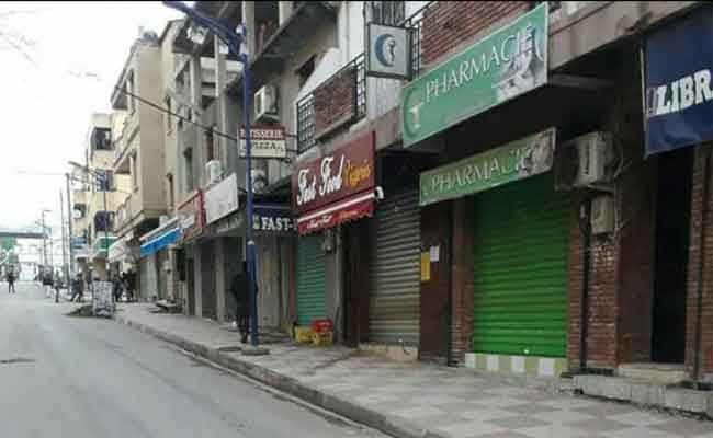تعليق الأنشطة التجارية و نقل المسافرين على الثانية بعد الزوال بستة بلديات بتيزي وزو