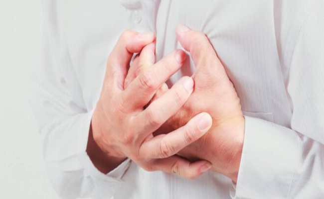 متى يكون الوخز في القلب خطيراً؟