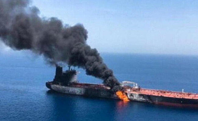إيران تنفي علاقتها بتفجير السفينة الإسرائيلية