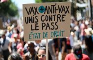 مظاهرات ضد الإجراءات الصحية الجديدة بفرنسا
