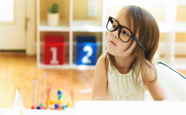 10 اجراءات هامة للاعتناء بعين طفلك…