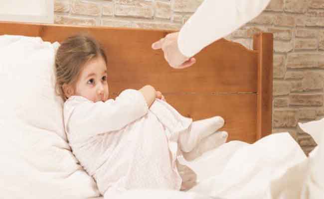 كيف يمكن تأديب الطفل بعيداً عن الصراخ؟