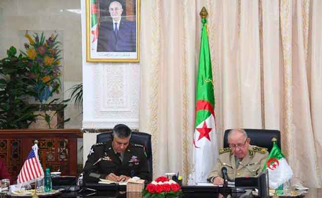 استقبال شنقريحة القائد العام لـ”أفريكوم” الفريق أول ستيفان تاونساند