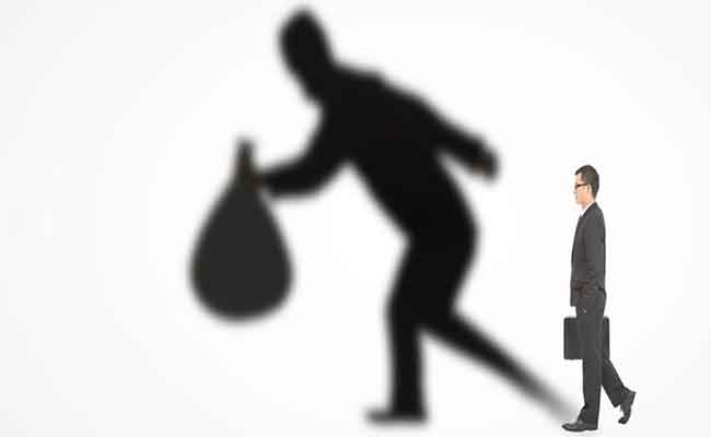 استيلاء تاجر فواكه على ما يقارب 10 ملايير سنتيم في مشروع وهمي بالعاصمة