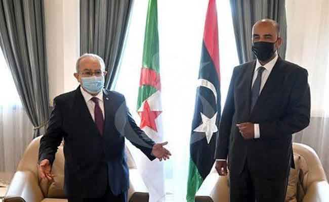 محادثات بين لعمامرة و نائب رئيس المجلس الرئاسي الليبي