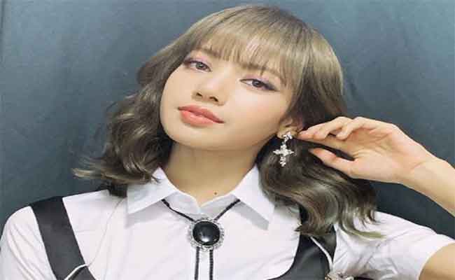ليزا تحلق بعيدا عن فتيات “بلاكبينك” في”Lalisa”…