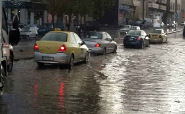 تسرب للمياه بعدد من بلديات تيزي وزو بسبب التساقطات المطرية