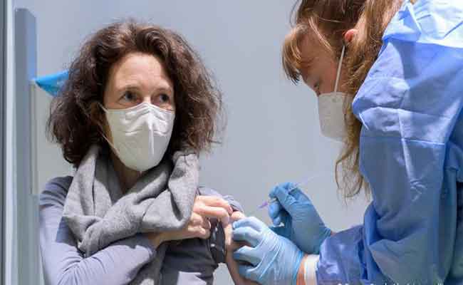 بعد أخذ لقاح كورونا…كيف يتفاعل الجسم معه؟