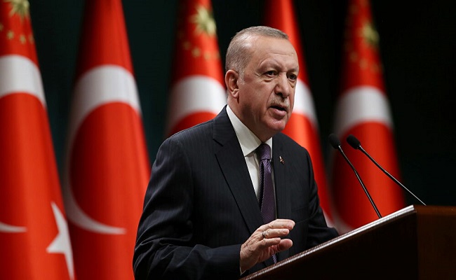 أردوغان يتهم بايدن بتسليح الإرهابيين