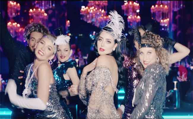 فاتي جمالي تطلق جديدها الغنائي “طب طب” من قلب مراكش الحمراء…