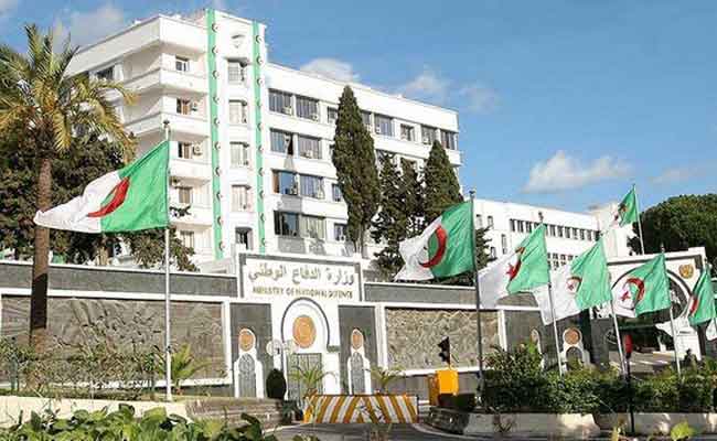 انفجار لغم تقليدي بتلمسان يخلف استشهاد عسكري و إصابة اثنين آخرين