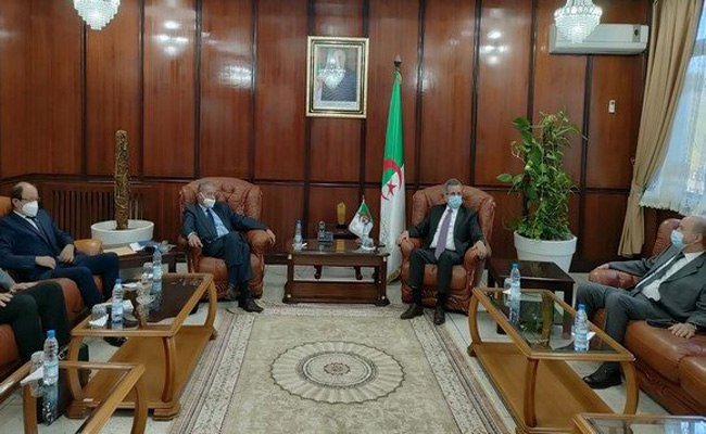 استقبال وزير الصحة لممثلين عن النقابة الوطنية للأطباء الخواص