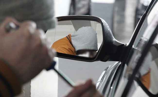 الإطاحة بعصابة تحترف سرقة المركبات و السطو بالعنف بالوادي