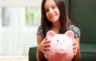 ما هي أهم الفوائد التي توفرها حصالة النقود للطفل؟