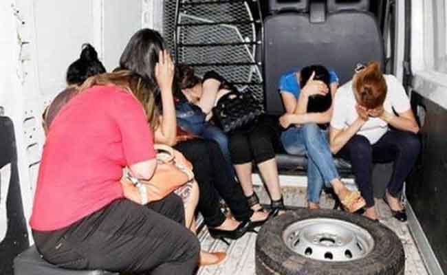 مداهمة وكر للدعارة و توقيف المتورطين بتيزي وزو