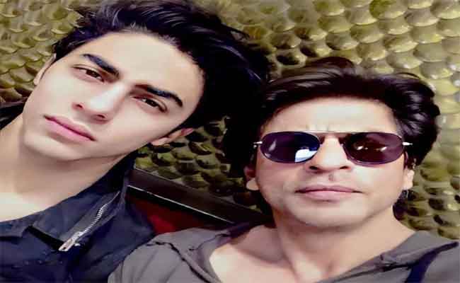 السلطات الأمنية الهندية تلقي القبض على ابن شاروخان في قضية مخدرات على متن سفينة سياحية…