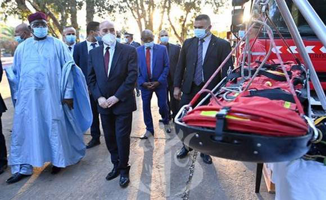 زيارة وزير داخلية النيجر لمؤسستين تابعتين للأمن الوطني والوحدة الوطنية للتدريب والتدخل للحماية المدنية بالعاصمة