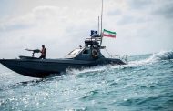 زوارق إيرانية تعترض سفينة حربية أميركية