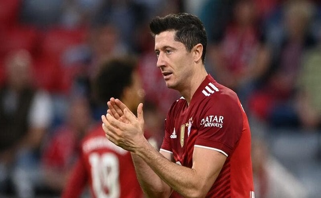 هل سيبقى ليفاندوفسكي مع بايرن ميونيخ…