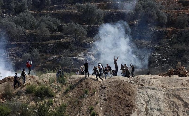إصابة 90 فلسطينيا في مواجهات مع الاحتلال