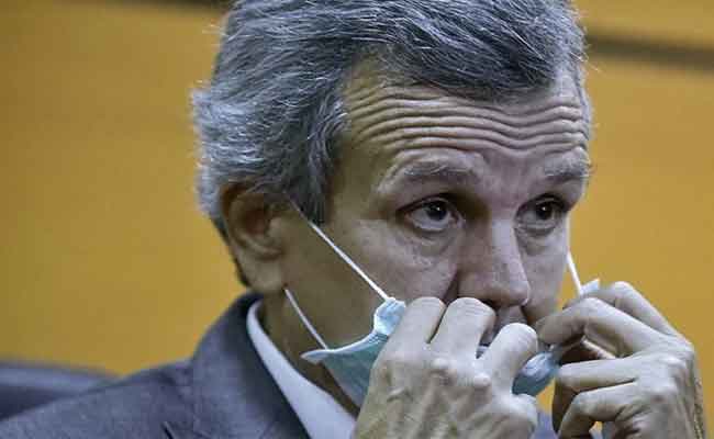 بن بوزيد : “أنا طبيب مثلكم وأعرف أنه هناك من لم يضع رجله داخل المستشفى ويطلب منحة الكوفيد”