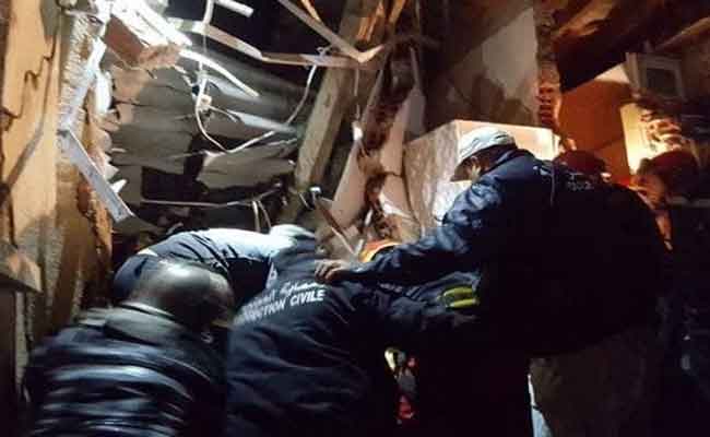 انهيار بناية ببولوغين في العاصمة يخلف مقتل 3 أشخاص و جريحين