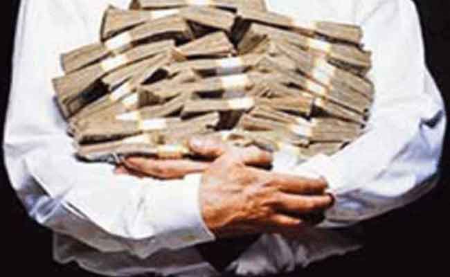 الإطاحة بمدير بنك اختلس 10 ملايين دج من الحساب البنكي لزبون ببسكرة