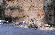 انهيار صخري يتسبب في غلق مؤقت لمحطة الحافلات ببئر مراد رايس