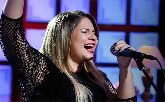 البرازيليون يودعون نجمتهم ماريليا ميندونكا الى مثواها الأخير بمسقط رأسها…