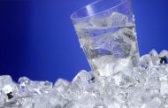 ما هي أضرار شرب الماء المثلج؟