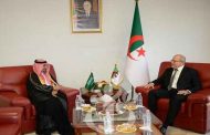 بوسليماني يجري محادثات مع السفير السعودي لتعزيز العلاقات الثنائية خاصة في مجال الاعلام والاتصال