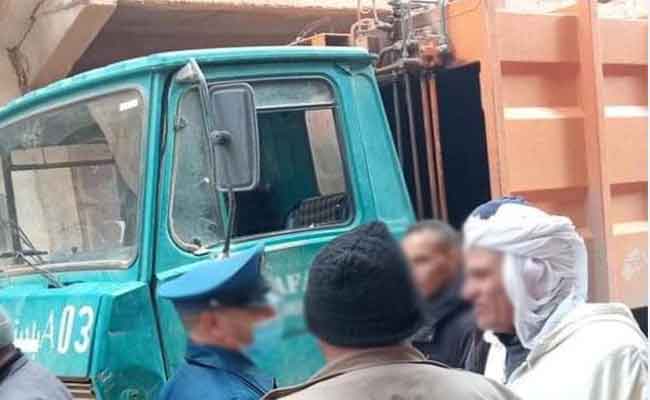 شاحنة لجمع القمامة تنهي حياة طفل بالجلفة