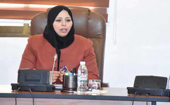 عزوار تبرز جهود الدولة لإدماج المرأة في الاقتصاد الوطني