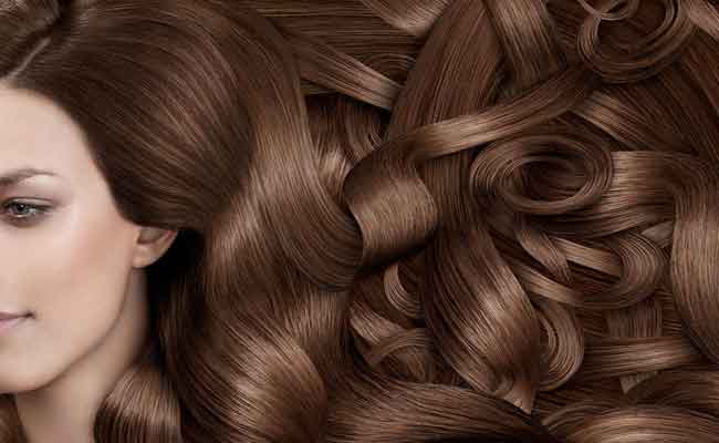 كيف تعيدين الترطيب والمرونة إلى الشعر المصبوغ؟