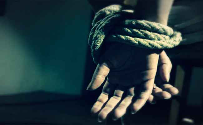 توقيف متورطين كبلوا قاصر و أغلقوا فمها بخمار بدافع الانتقام من والدها بالشلف