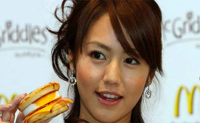 نهاية مأساوية لممثلة يابانية شهيرة بعد سقوطها من الطابق الرابع عشر في ظروف غامضة…