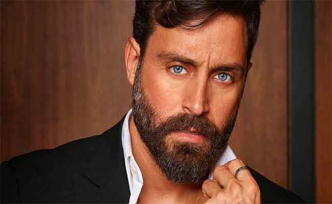 سعد رمضان يغني لأول مرة اللون الخليجي في “مو عيبك”…