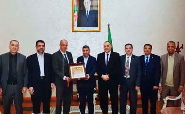 ترحيب حماس بدعوة الرئيس تبون لعقد لقاء فلسطيني في الجزائر