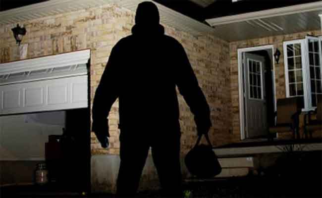 توقيف عصابة إجرامية تحترف السطو المنازل بقايس في خنشلة