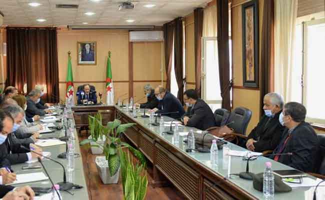 لقاء بين وزير التربية و أعضاء المكتب الوطني لنقابة مفتشي التربية الوطنية