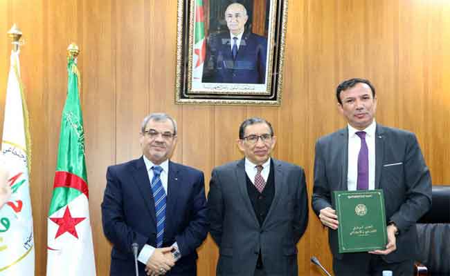 تنصيب البروفيسور خلادي رئيسا المجلس الوطني الاقتصادي والاجتماعي خلفا للبروفيسور تير