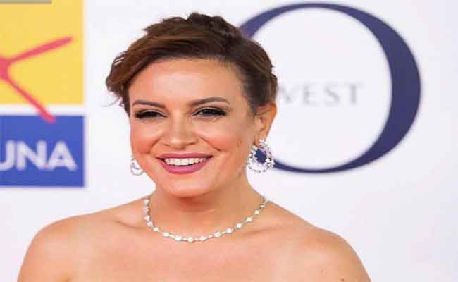 ريهام عبد الغفوروكريم فهمي يلتقيان في “أزمة منتصف العمر” على شاشة رمضان…