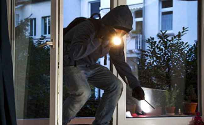 السطو على منزل على يد مجهولين بباتنة