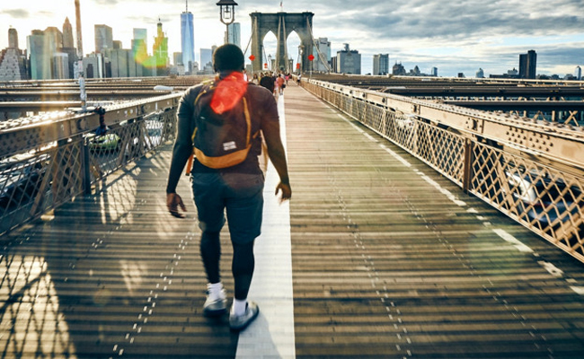 توقيف 3 متورطين من شبكة إجرامية تحترف النصب على الطلبة بمتابعة دراستهم في الخارج