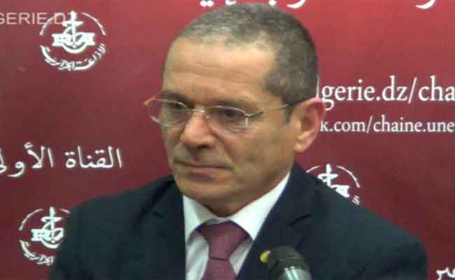 وزير الفلاحة يؤكد دعم أسعار الشعير بـ 50 بالمائة