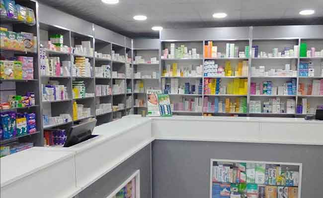 وزارة الصناعة الصيدلانية تؤكد توفر الأدوية الموصوفة في البروتوكول العلاجي كوفيد-19