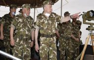 سكوب الناحية العسكرية الثالثة تهدد بالتدخل العسكري في حالة محاولة الإطاحة بالجنرال شنقريحة