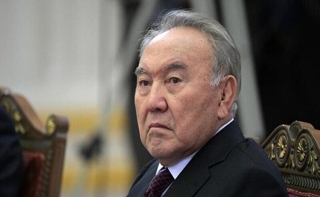 أصهار الرئيس كازاخستاني السابق يستقلون اتباعا