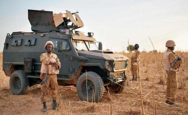حكومة بوركينا فاسو تنفي وقوع الانقلاب العسكري