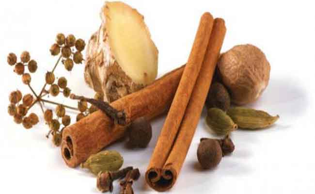 هل جرّبتم يوماً مشروب القرفة مع الزنجبيل؟ فوائده تفوق التوقعات